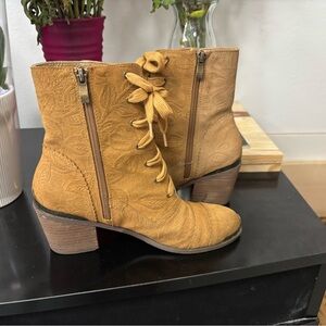 Joyfolie Golden Lace Up Boots